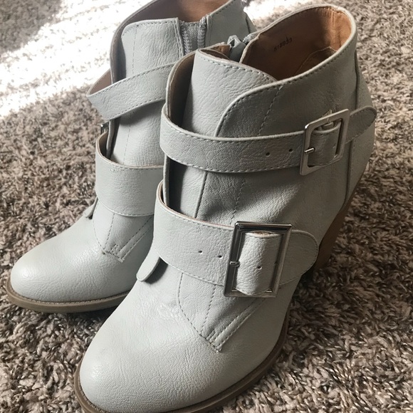 Booties - Picture 5 of 5